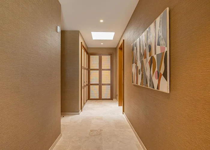 H @ Cortesin Villa *